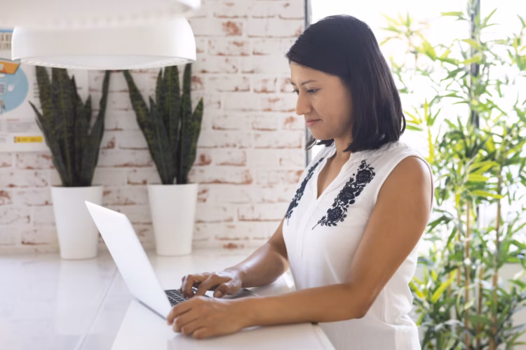 ¿Qué buscan las mujeres en un trabajo? 38% prioriza su bienestar y familia