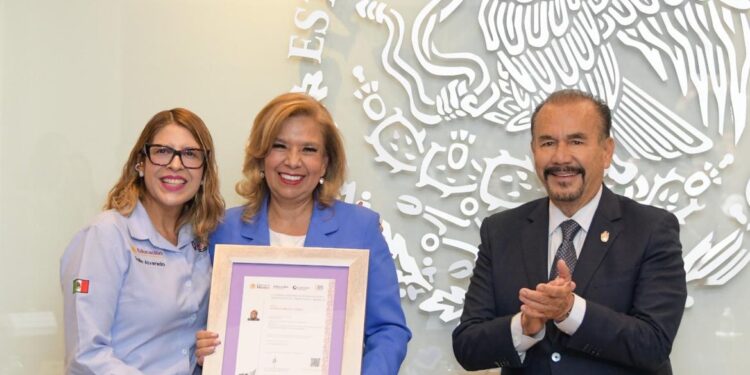 HACE HISTORIA PATY ARÉVALO AL CONVERTIRSE EN LA PRIMERA REPRESENTANTE DE UN SMDIF EN OBTENER CERTIFICACIÓN EN MATERIA ANTICORRUPCIÓN