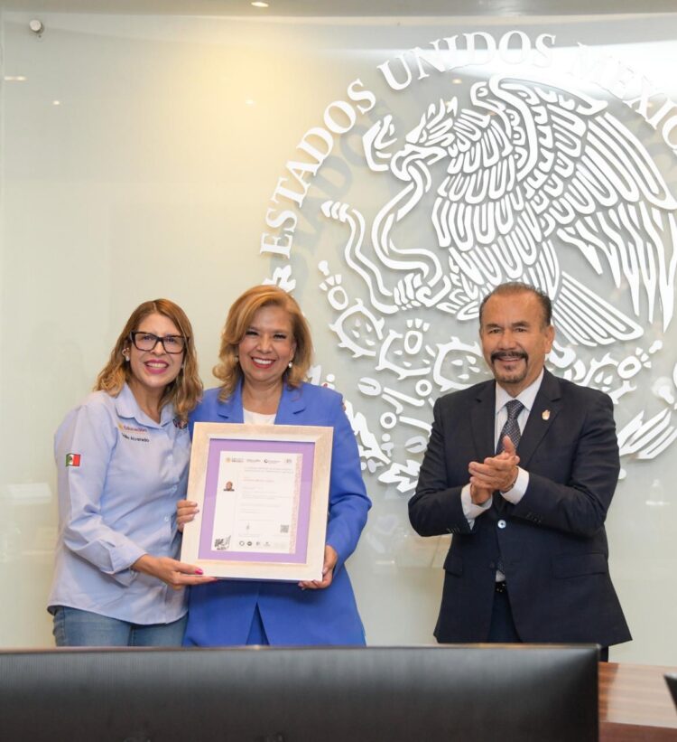 HACE HISTORIA PATY ARÉVALO AL CONVERTIRSE EN LA PRIMERA REPRESENTANTE DE UN SMDIF EN OBTENER CERTIFICACIÓN EN MATERIA ANTICORRUPCIÓN