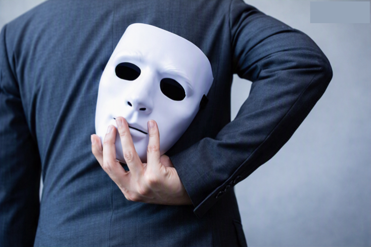 Caras vemos…antecedentes no sabemos