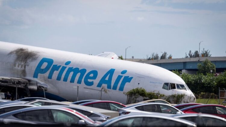 Presentan demanda contra Amazon por accidente de avión de carga que dejó cinco fallecidos