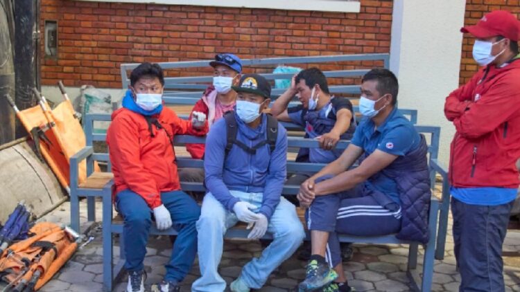 Avalancha en Nepal deja al menos dos muertos y 12 desaparecidos en el monte Himlung