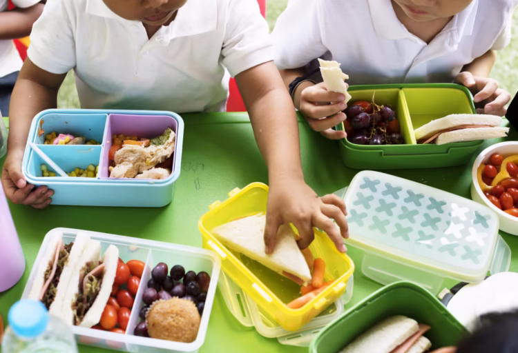 Loncheras saludables: pequeños cambios que hacen la diferencia este regreso a clases