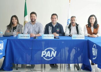 Celebra Enrique Vargas deserciones de panistas en Naucalpan