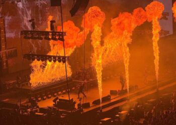 Slayer desata el infierno en el Palacio de los Deportes con una noche de fuego, velocidad y thrash metal