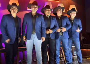 Bronco se niega a vivir del recuerdo y prepara otra noche de baile en la Arena CDMX