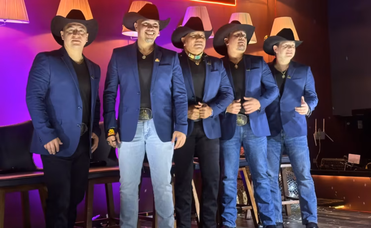 Bronco se niega a vivir del recuerdo y prepara otra noche de baile en la Arena CDMX