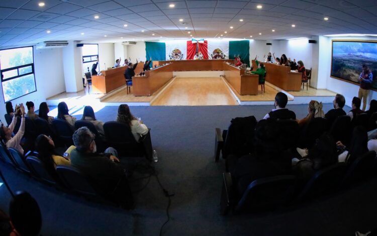 GOBIERNO DE NAUCALPAN DA CERTEZA JURÍDICA A LOS CAMPOS DE RÍO HONDO