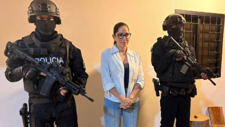 Detienen en Ecuador a Luisa Gónzalez, excandidata presidencial del correísmo, previo a elecciones locales