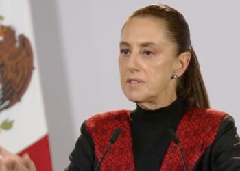 Sheinbaum busca diálogo con Ronald Johnson tras controversia por academia policial en Querétaro