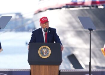 Se mofa Trump de la reacción de Sheinbaum tras anunciar el ‘cambio de nombre’ del Golfo de México