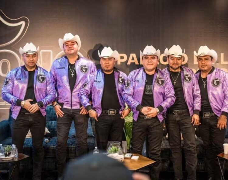 El Trono de México vuelve al Palacio de los Deportes tras alejarse de México por miedo a la violencia