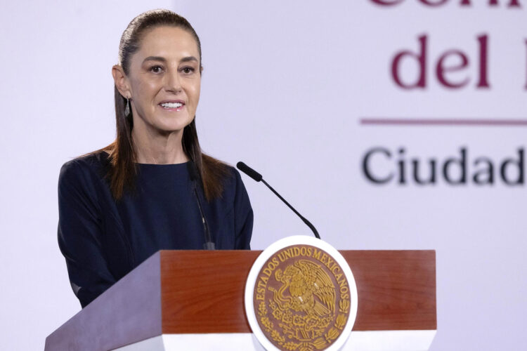 Sheinbaum recuerda Tlatelolco y condena la represión contra movimientos sociales